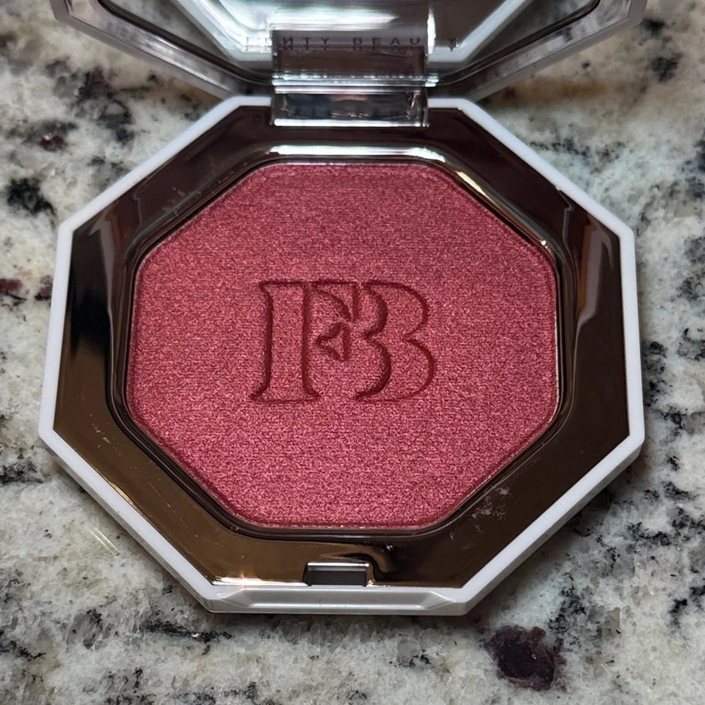 Fenty Beauty Ruby Richez Killawatt Foil Highlighter